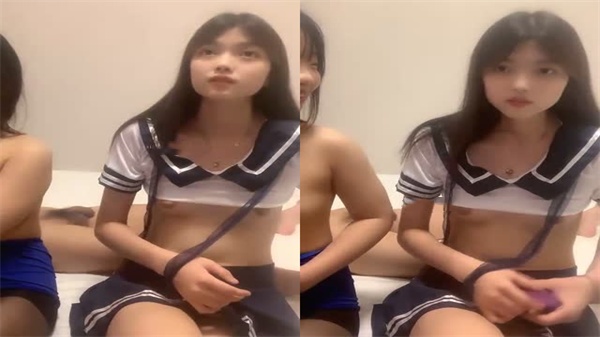 JK装甜美妹子和闺蜜口交伺候纹身小伙上位坐骑操 JK装甜美妹子和闺蜜口交伺候纹身小伙上位坐骑操